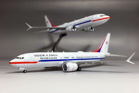 ROKAF B737-8 '공군 2호기' [1:144 Academy/Zvezda]
