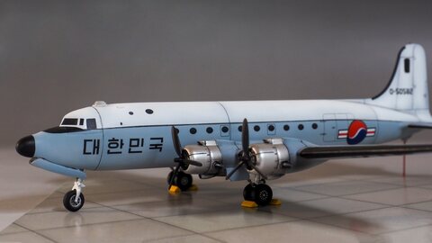 ROKAF C-54D Skymaster [1:144 Academy/Minicraft]