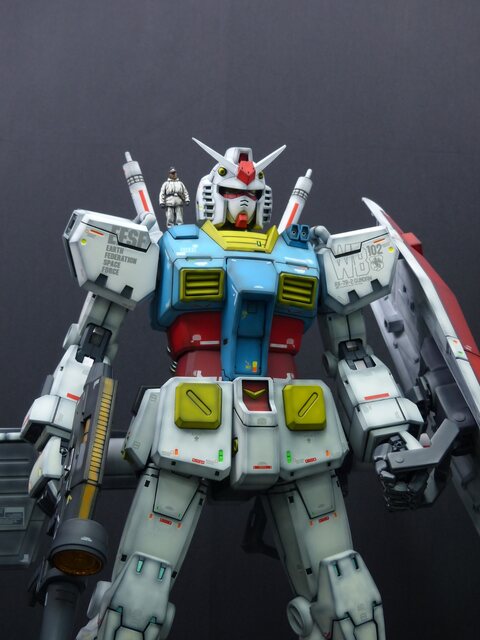 방대경 1/35 퍼스트건담