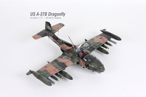 A-37B Dragonfly_Academy 1/72