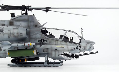 AH-1Z Viper - Academy 1/35