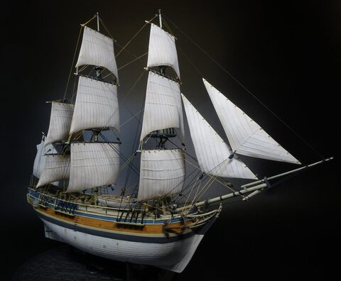 1/110 Revell HMS bounty