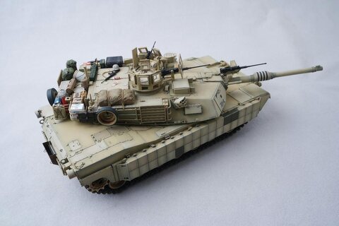 아카데미 M1A2 TUSK1
