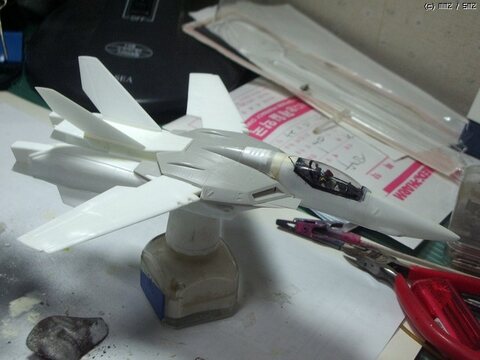 하세가와 VF-1 제작중