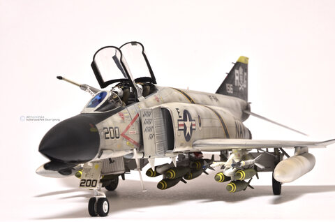 F-4B phantom [Academi] + Jolly Rogers [Monokio] 1/48