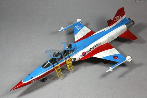 1/48 KF-5F 제공호 대한항공조립 초도호 [모노그램]