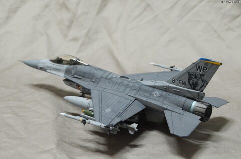 아카데미 1:72 F-16C