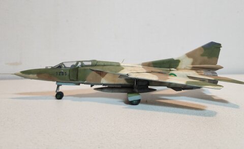 ARTmodel 1/72 MIG-23UB