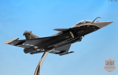 [1/48] Rafale C Franch Airforce Airshow 2011(에이스 키트+모노키오데칼)
