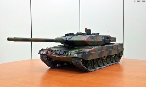 TAMIYA 1/16 GERMAN MAIN BATTLLE TANK LEOPARD2A6