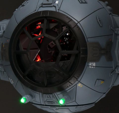AMT 1/32 scale ‘Star Wars: A New Hope’ TIE FIGHTER.
