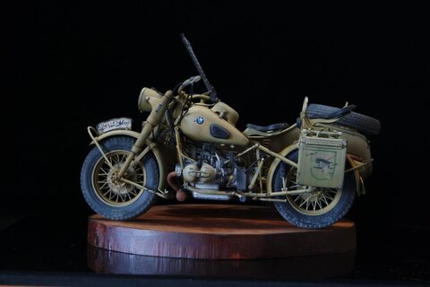 1/9 BMW R75 with side car