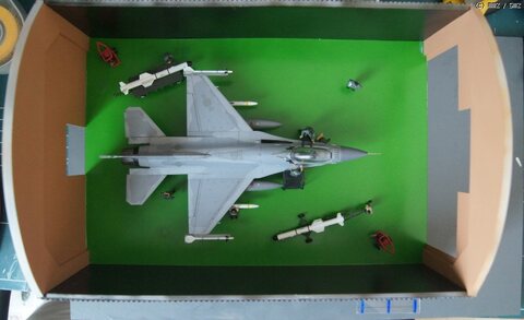 1/72 KF-16 격납고 디오라마