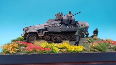  1/35 AFV CLUB Sd.Kfz.251/17 Ausf.C  Flak38