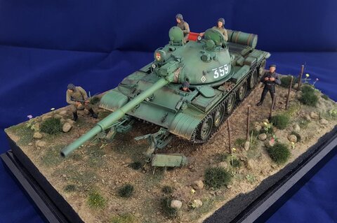 1/35 T-62 MINE PLOW & CREW VIGNETTES