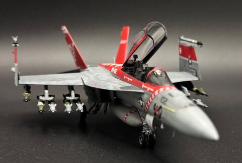 아카데미 1/72 F/A-18F VFA-102 DIAMOND BACKS