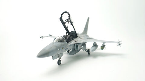 ACADEMY 1/48 FA-50 "ROKAF Fighting Eagle"