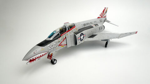 Academy 1/48 F-4B Sundowners