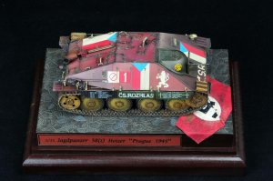 [ACADEMY] 1/35 Jagdpanzer 38(t) Hetzer "Prague 1945"