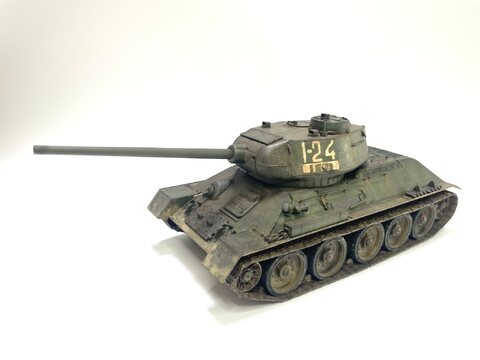 라이필드 1/35 T-34/85 Model 1944 No.174 Factory