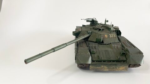 트럼페터 1/35 Ukrainian T-84 MBT