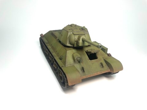 드래곤 1/35 T-34/76 1942 Hexagonal Turret Soft