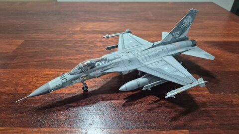 ROCAF F-CK-1C 경국전투기 (1:48 AFV CLUB)