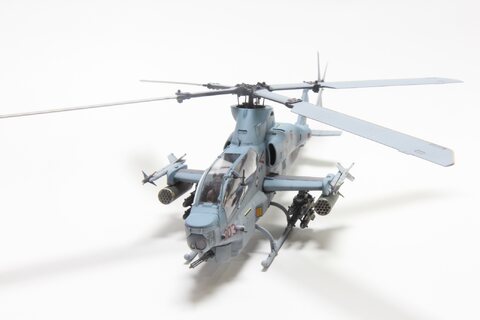 아카데미 1/35 AH-1Z 바이퍼