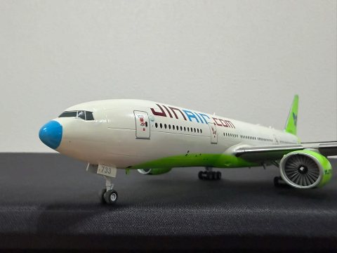 1/200 하세가와 B777-200ER 진에어 HL7733 파란코 (멍든코)