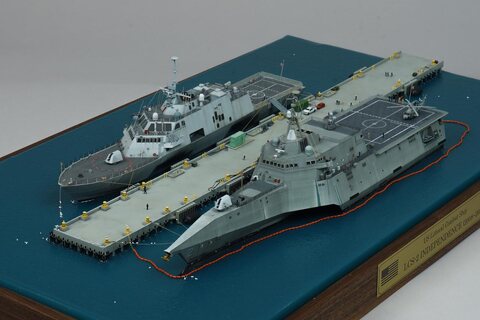 샌디애고 군항(LCS-1 Freedom LCS-2 Independence)