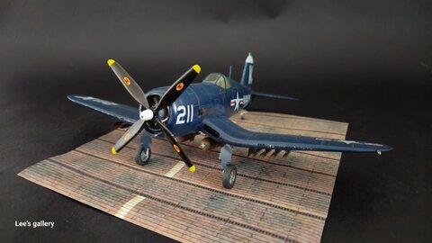 F-4U Corsair / 아카데미 1:48