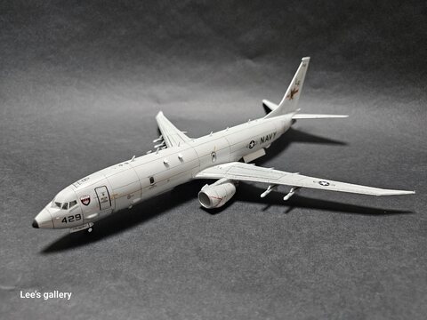 P-8A 포세이돈 (아카데미 1/144)