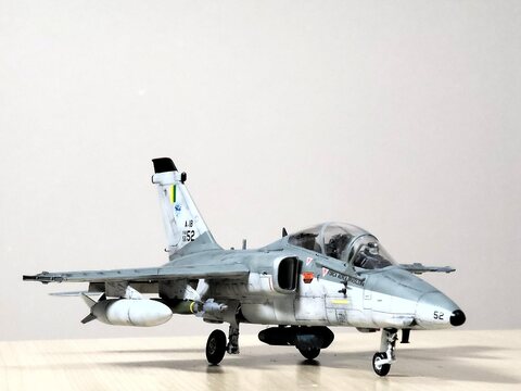 Kinetic 1/48  AMX--T