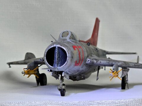 1/48 MIG-19