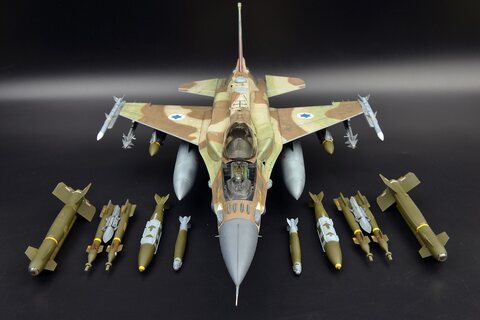 1/32 F-16I SUFA