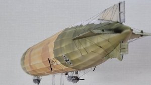 1/350  타콤 제펠린 비행선 Q클래스