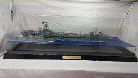 1/350 CVN-68 U.S.S NIMITZ 2005 ＆ 11 Nimitz Carrier Strike Group