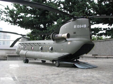 트럼페터 1/35 ch-47d 시누크헬기