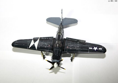 SB2C-4 HELLDIVER 아카데미 1/72