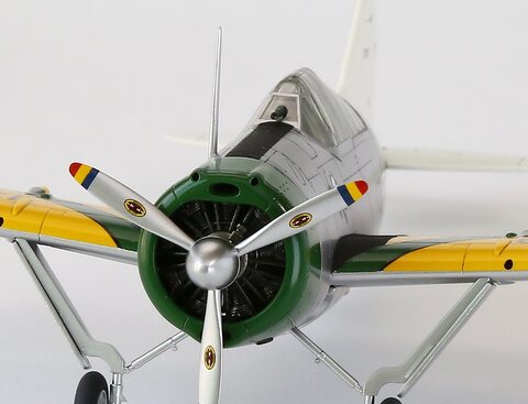 1:72 하세가와 버팔로 F2A-1 입니다.