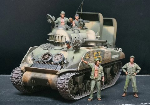 1/35 아카데미 하이브리드 태평양 셔먼 + crew