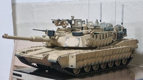 트럼페터 1/16 M1A2 + 메탈 증가장갑 + 별매 악세사리