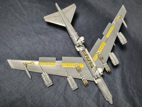B-52(1/144) , F-5E(1/48) 아카데미