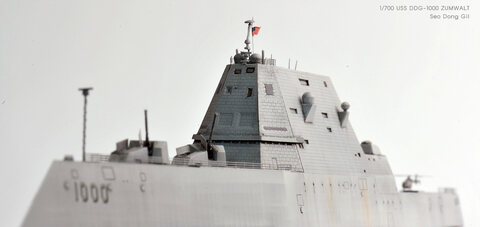 1/700N USS DDG-1000 ZUMWALT