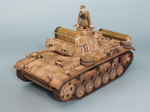 1/35 Pz.Kpfw.III  Ausf.J