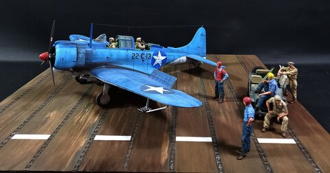 1/18 sbd-4 dauntless & DECK CREW