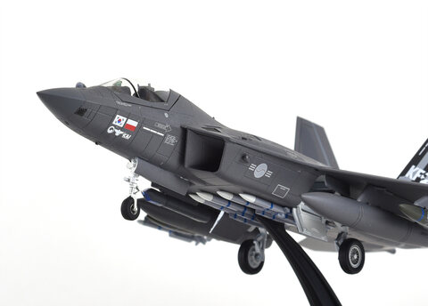 아카데미과학 1/72 한국공군 스텔스기 KF-21 보라매 3호기
