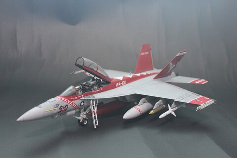 1/48 (REVELL) F/A-18F