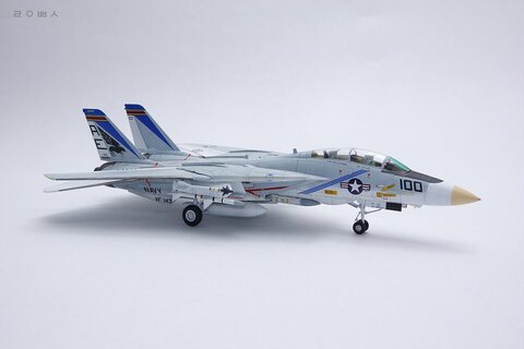 아카데미 F-14A 퓨킨 독스