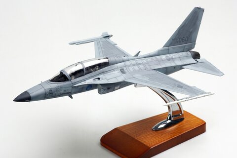 TA-50 Golden Eagle 1/48 [Wolfpack]